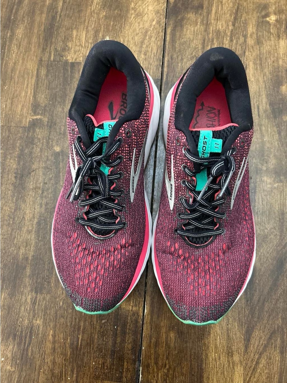 Brooks Women's Running Shoes - Burgundy with Pink and Teal Accents